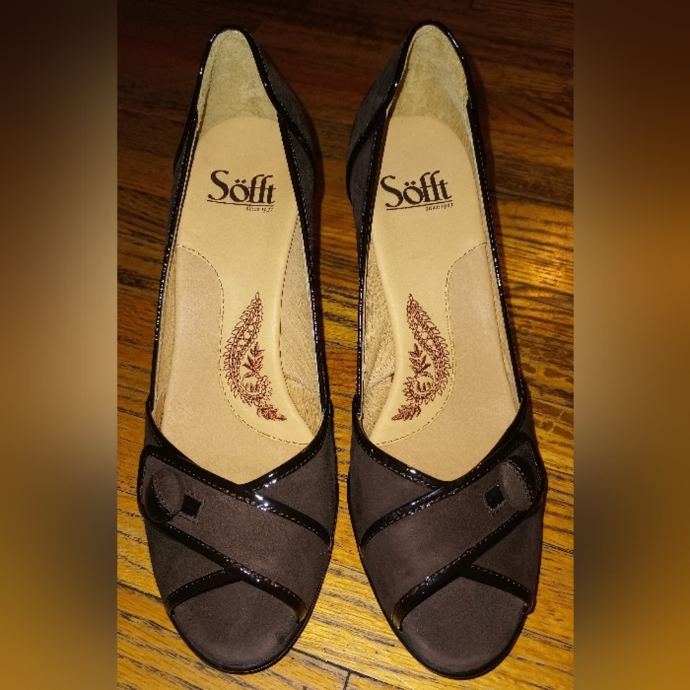 SOFFT "GABBY" BROWN PEEP TOE